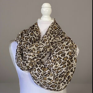 Ann Christine Leopard Print Sheer Infinity Scarf NWT